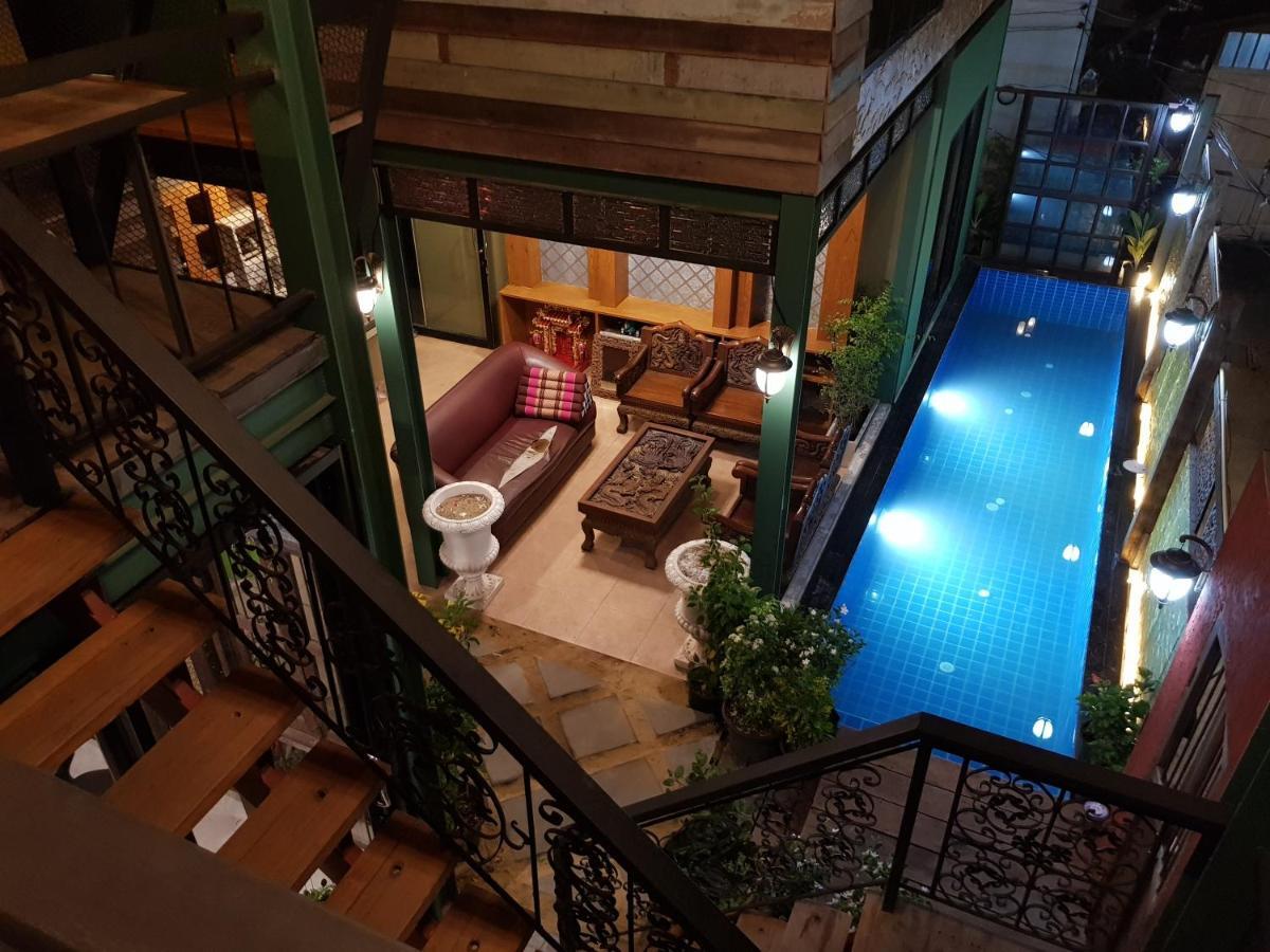 Tepbunthom Hostel Bangkok Kültér fotó